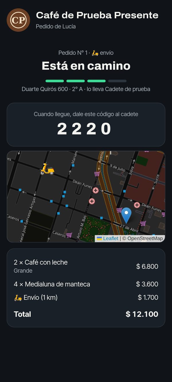El pedido en camino, con el código y la moto en el mapa